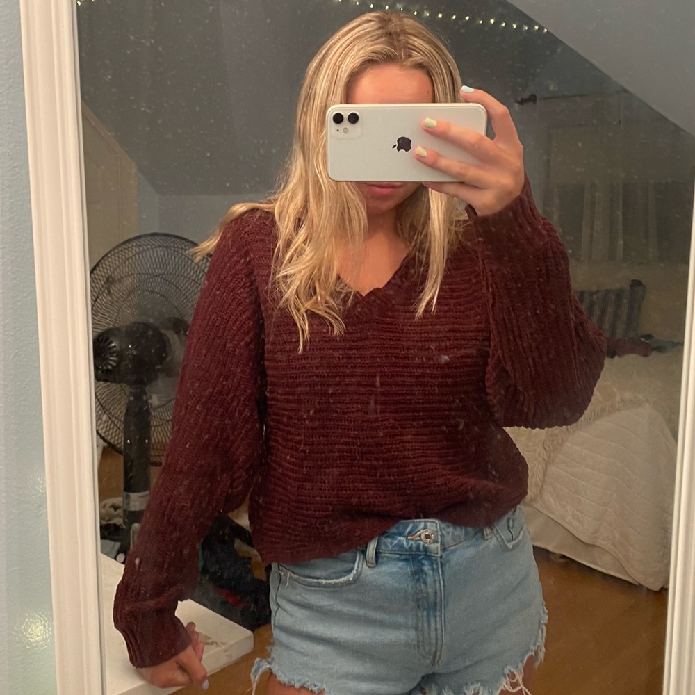 American Eagle Sweater